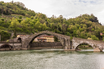 Fototapeta na wymiar Ponte della Maddalena (Ponte del Diavolo)