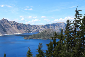 Fototapeta na wymiar Crater Lake View Of Wizard Island 