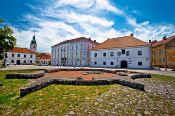 Obraz premium Town of Karlovac church and square view