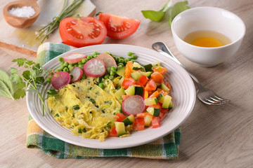 frittata con contorno di verdure assortite
