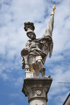 Salzburg, Alter Markt, Marktplatz, Altstadt, linke Altstadt, Brunnen, Springbrunnen, Florianibrunnen 