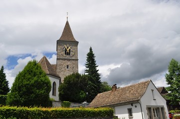 Fototapeta na wymiar Reformierte Kirche von Kilchberg ZH im Kanton Zürich - Schweiz