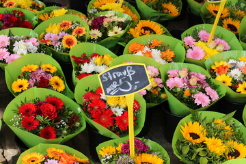 Schöne Sträuße Blumen