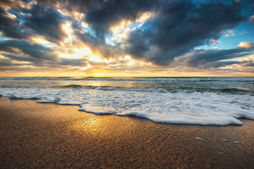 Obraz premium Beautiful cloudscape over the sea