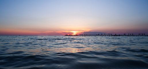 Закат на море
