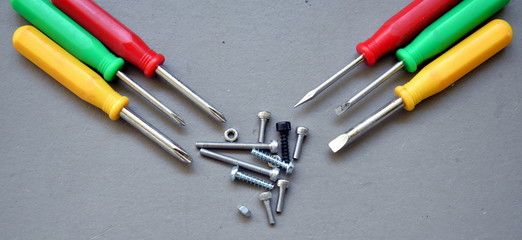 screw driver set and screws