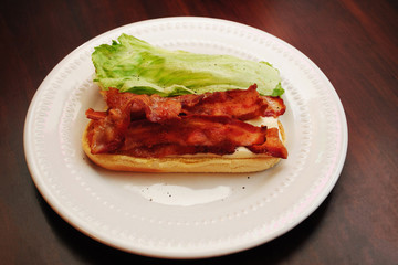 Sandwich with Bacon, Mozzarella & Lettuce