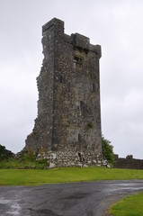Fototapeta na wymiar château en ruine du connemara irlande