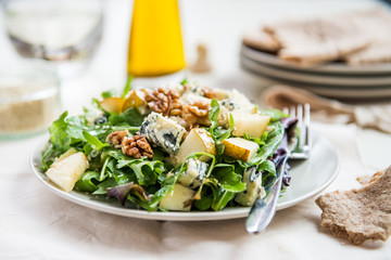 Green Salad with Pears, Blue Cheese, Walnuts