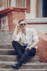 Obraz premium businessman on walk