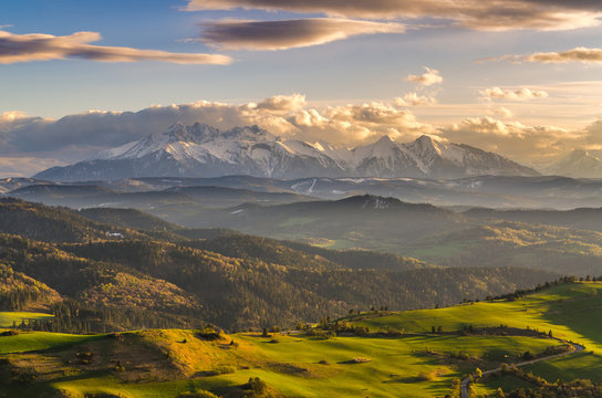 Pieniny ,Wysoki Wierch , widok na Tatry i słowacki Spisz © Adam Olszowski