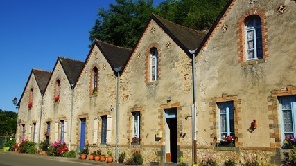 Maisonnettes &agrave; Parn&eacute;-sur-Roc
