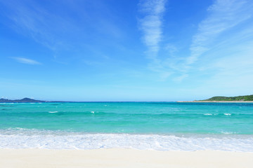 沖縄の美しい海とさわやかな空