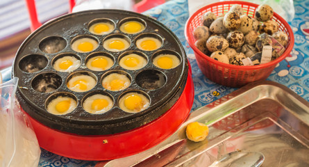 Quail eggs and fried quail eggs of delicious