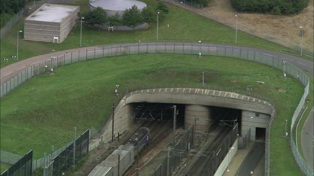 Channel Tunnel Terminal And Shuttle, to Tunnel