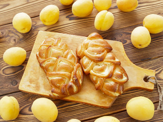 cake with jam and apricots