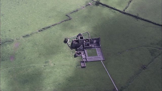 Rock Of Cashel, Isolated Ruin Free From Tourists