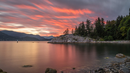 Fototapeta premium colorful sunset clouds over whytecliff park West Vancouver Canada