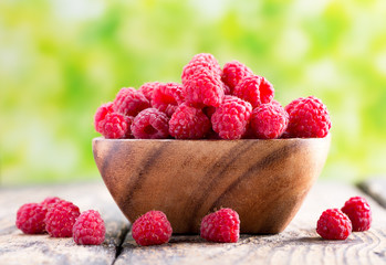fresh raspberries in a bowl