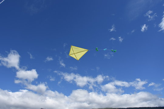 Drachen steigen lassen