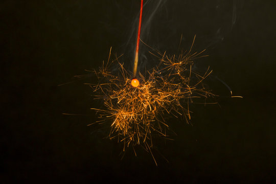 線香花火images Browse 2 043 Stock Photos Vectors And Video Adobe Stock 線香花火images Browse 2 043 Stock Photos Vectors And Video Adobe Stock