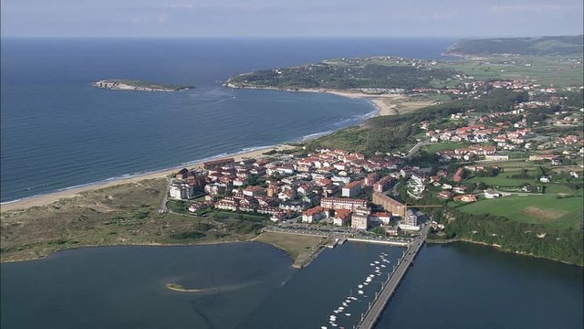 Approaching Somo And Long Beach