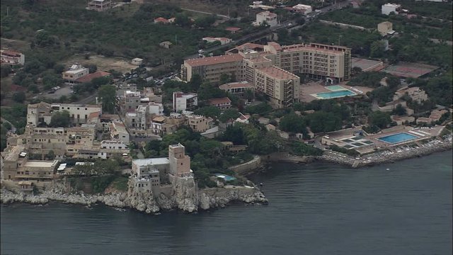 Approaching Porticello