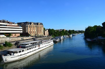 Naklejka premium La Seine vue du pont de Neuilly 