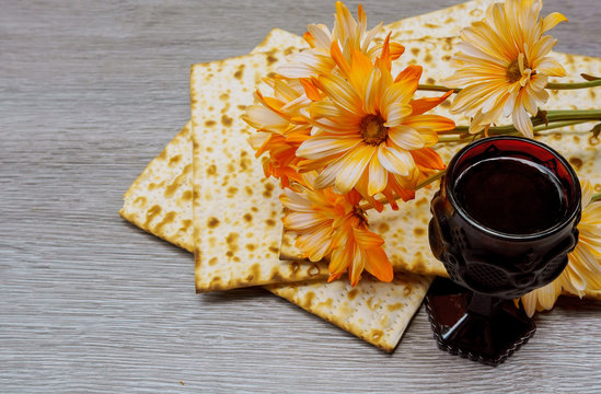 matzoh jewish passover bread torah