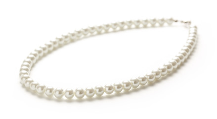 White pearl necklace of one string