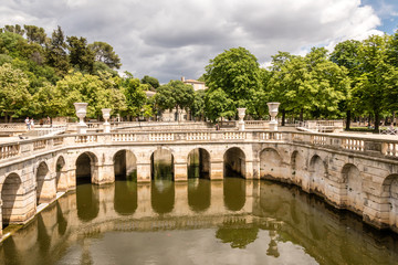 Obraz premium jardins de la fontaine in Nimes