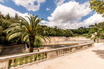 Fototapeta na wymiar jardins de la fontaine in Nimes