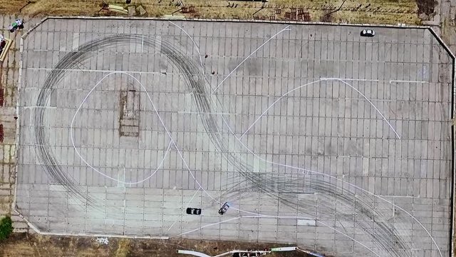 the car does drift on asphalt and burning tires
