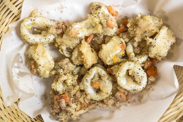 Spicy fried squid with chili sauce