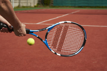 play tennis on the court