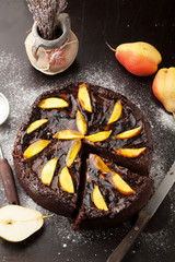Cake with pears and sugar