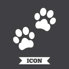 Fototapeta na wymiar Paw sign icon. Dog pets steps symbol.