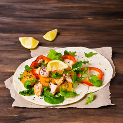 Flat bread with salmon