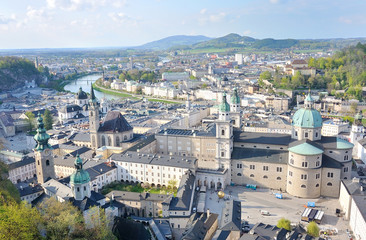 Fototapeta premium panoramic view of the historic cty of Salzburg with Salzach riv