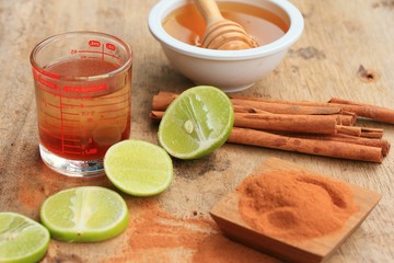 cinnamon powder with honey lemon