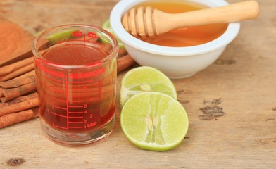 cinnamon powder with honey lemon