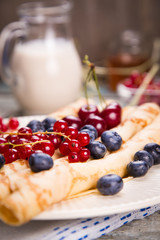 pancakes with berry