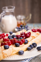 pancakes with berry