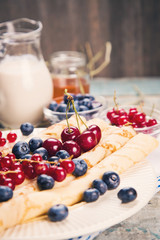 pancakes with berry