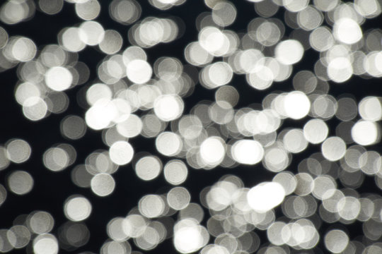 glare on the water blurred