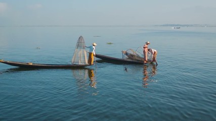 Video 1080p - Myanmar, Inle Lake. Fishermen on vintage boats