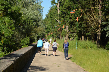 mujeres paseando
