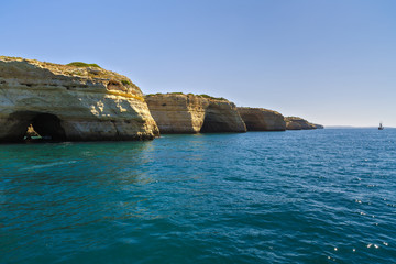 Fototapeta premium beautiful landscape with rocky ocean shore