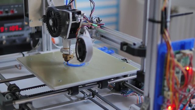 3D printer with CNC control. Printing design prototype