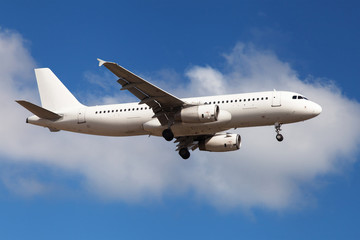 Fototapeta na wymiar Airbus A320-200
